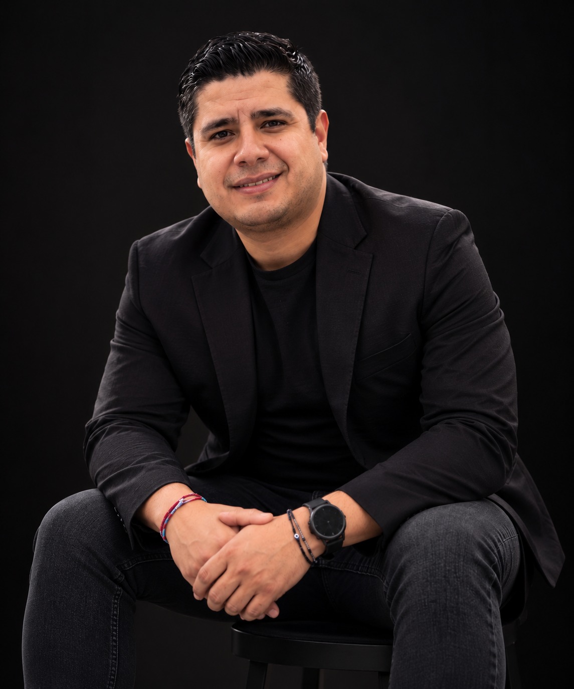 Alberto Reveles Locutores