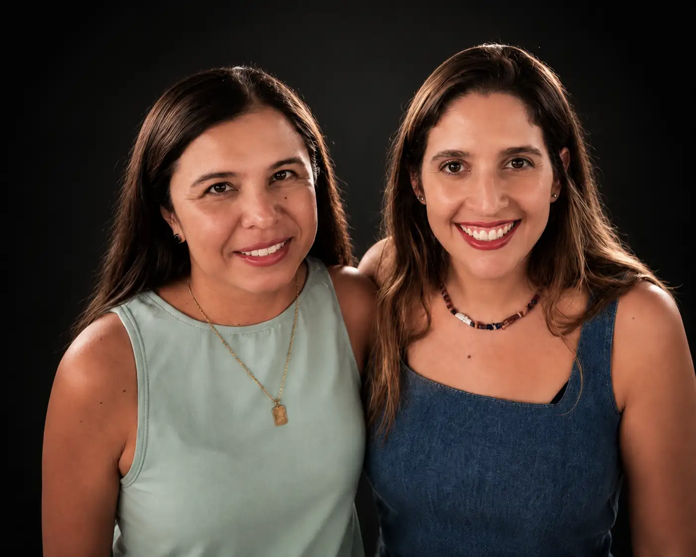 Cynthia García y Alejandra Barreda — Descorche Emocional