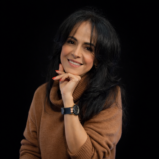 Gabriela Castaneda Locutores